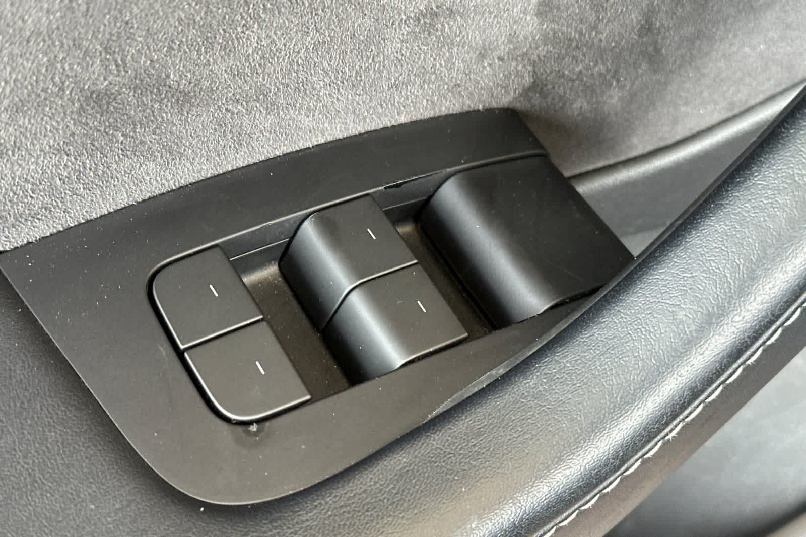 Thumbnail: 2022 Tesla Model 3 - 13