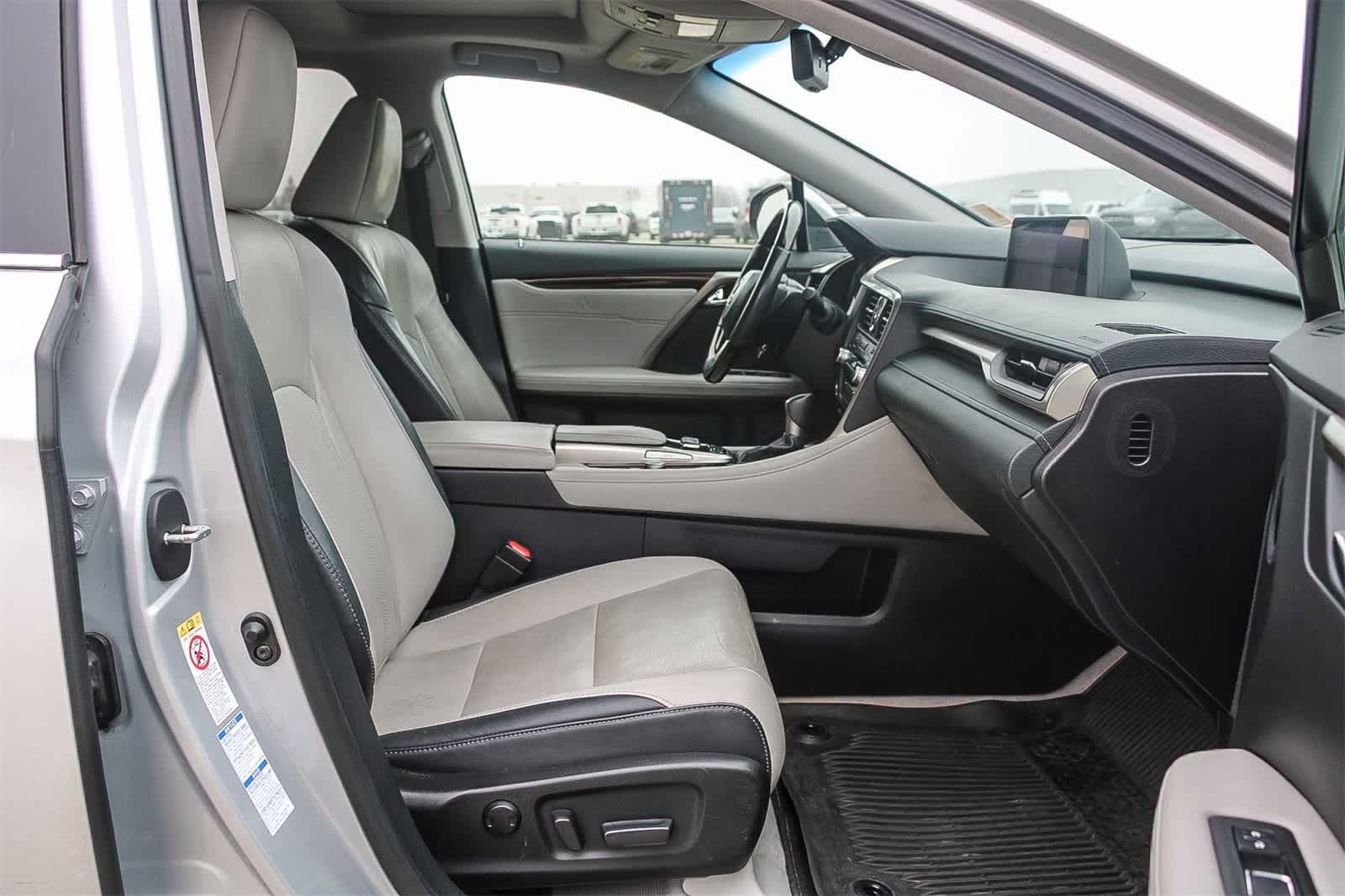 Thumbnail: 2017 Lexus RX - 17