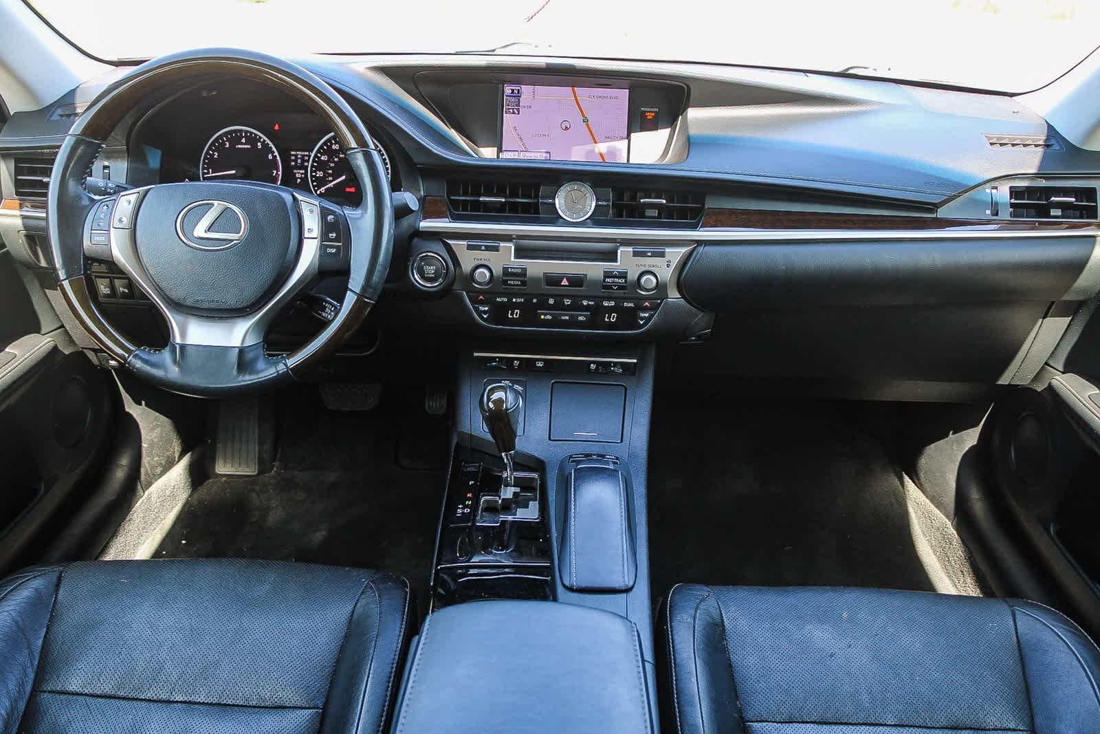 Thumbnail: 2013 Lexus ES - 12