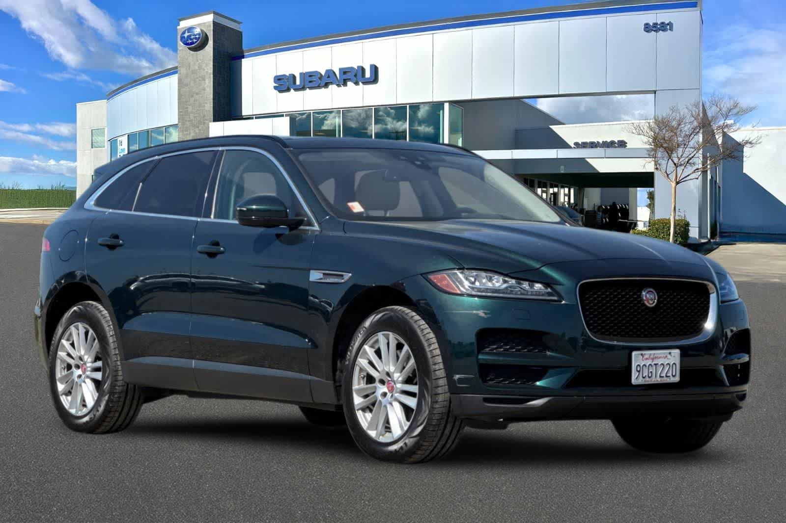 Thumbnail: 2017 Jaguar F-Pace - 5
