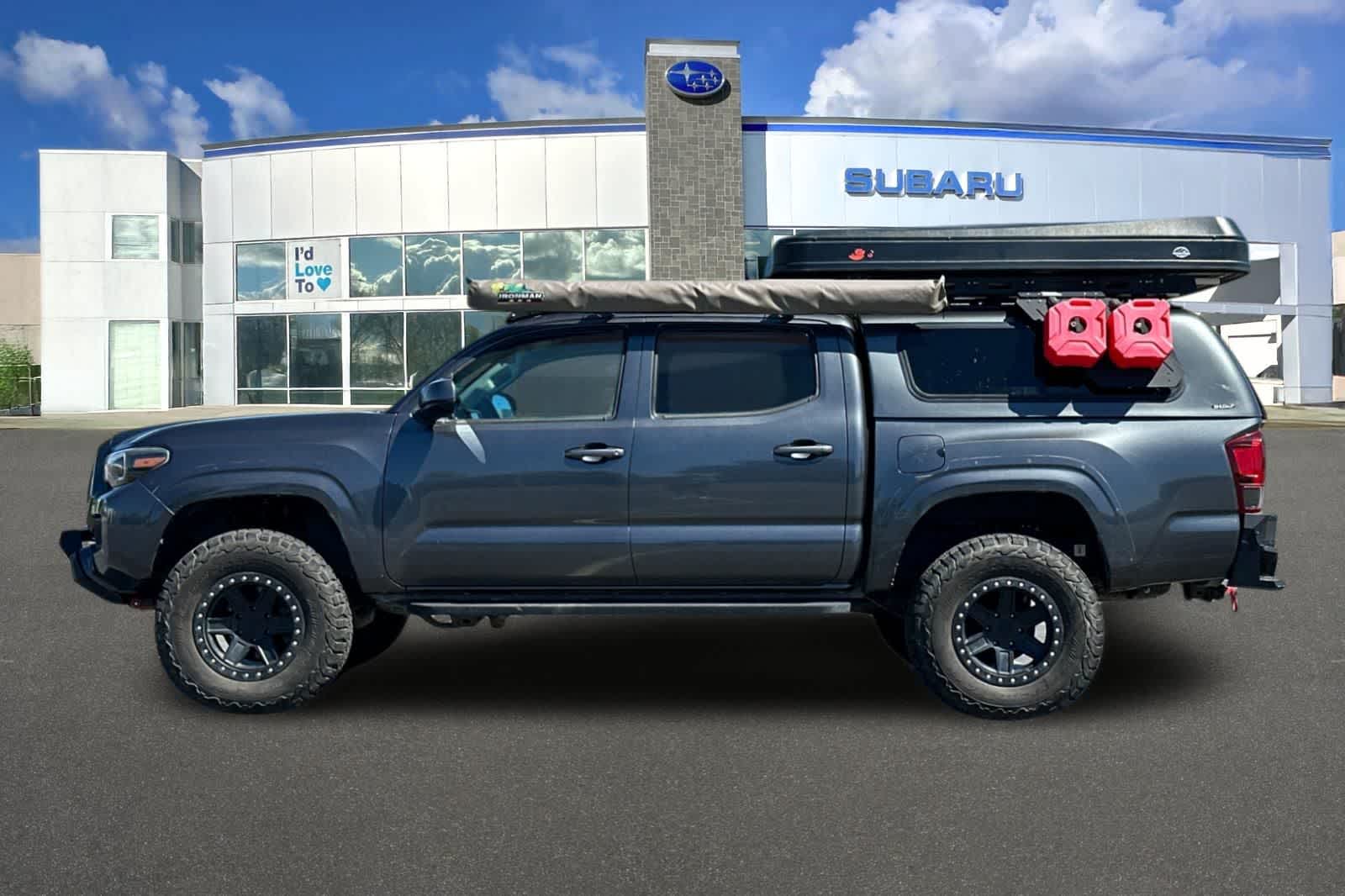 Thumbnail: 2020 Toyota Tacoma - 9