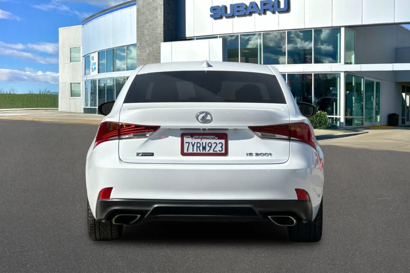 Thumbnail: 2017 Lexus IS - 7