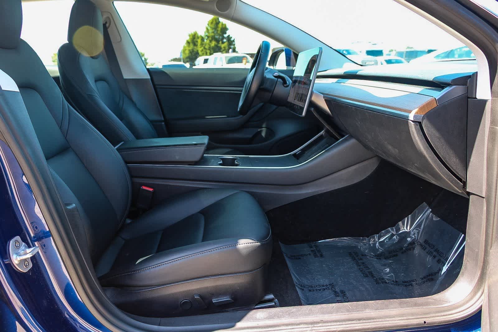 Thumbnail: 2018 Tesla Model 3 - 14