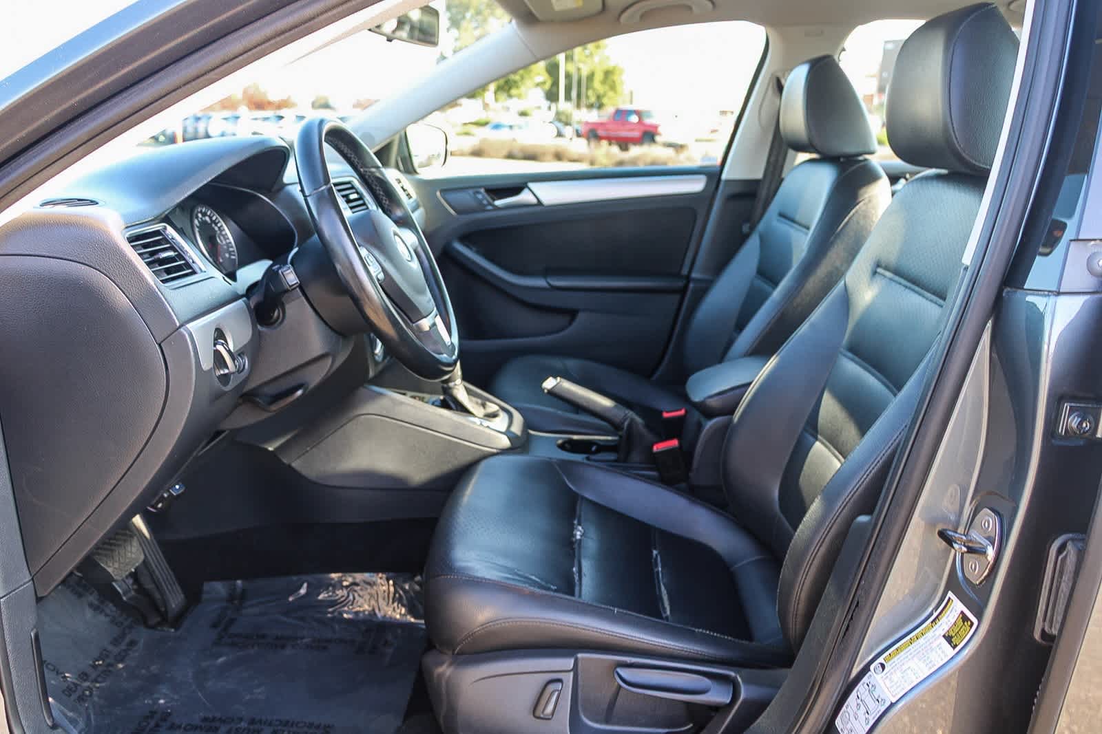 Thumbnail: 2014 Volkswagen Jetta - 17