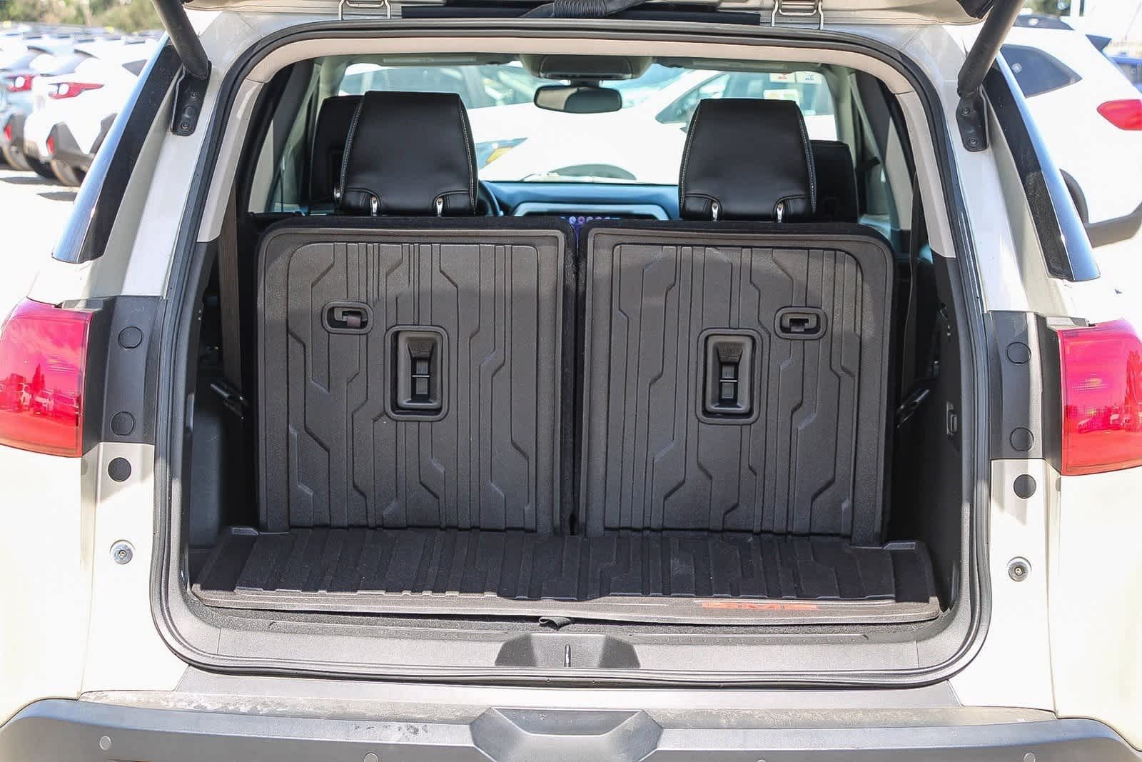 Thumbnail: 2017 GMC Acadia - 25