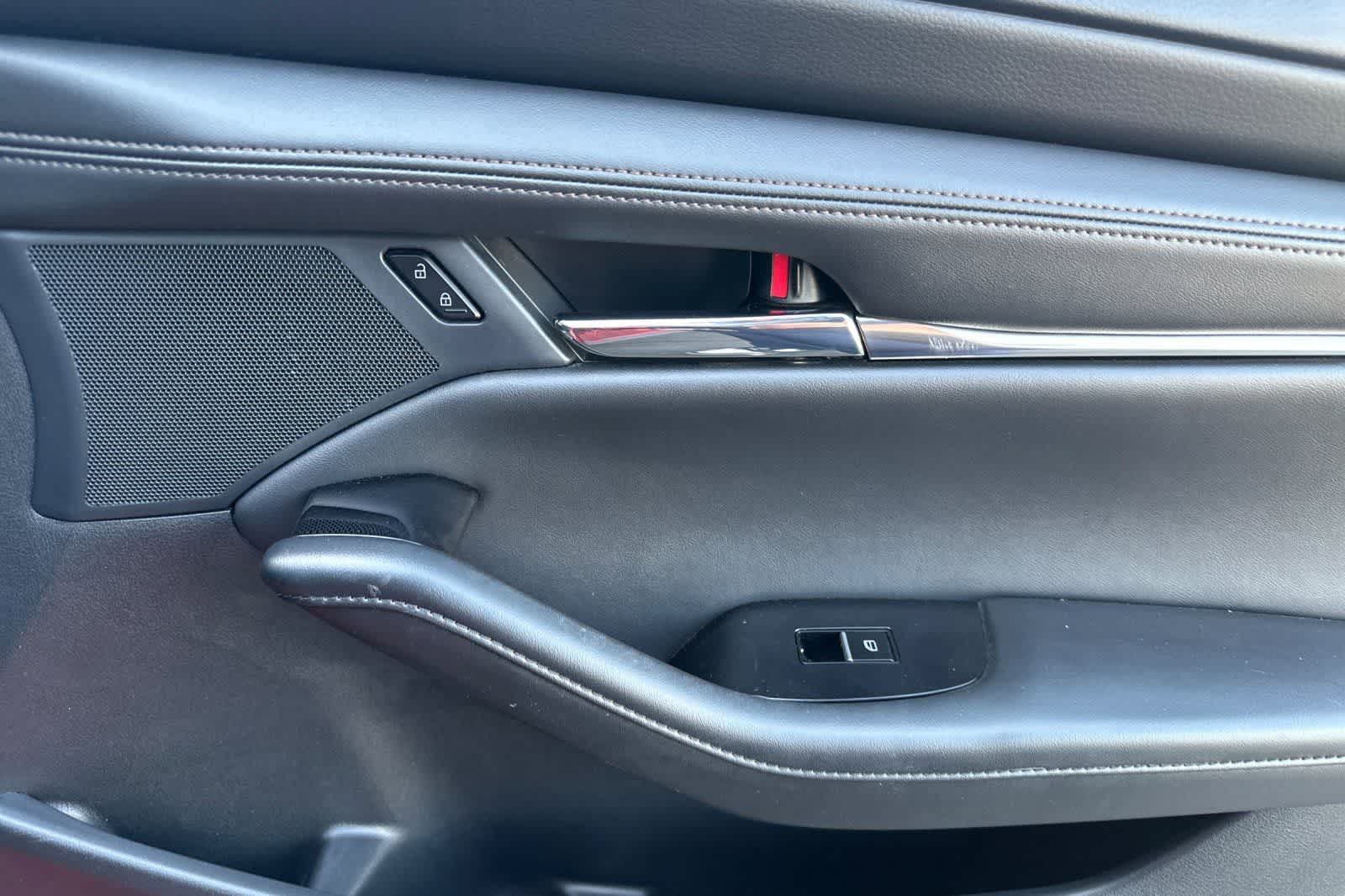 Thumbnail: 2021 Mazda Mazda3 - 17