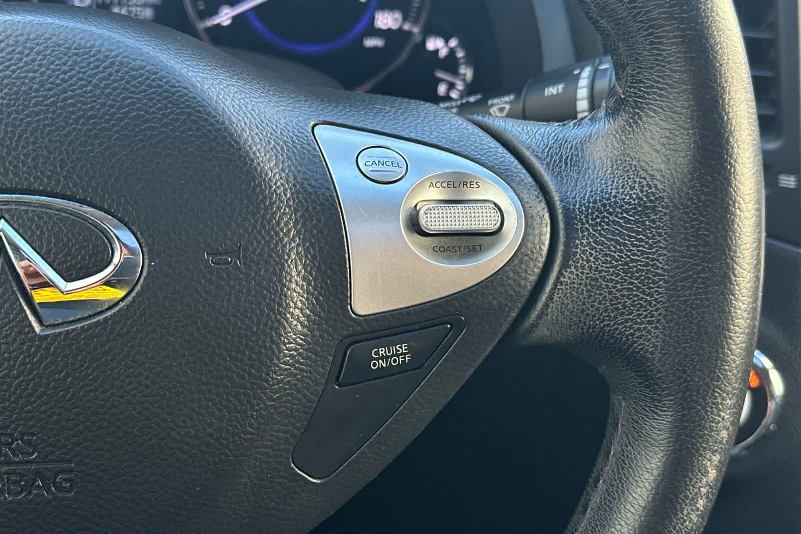 Thumbnail: 2017 INFINITI QX70 - 28