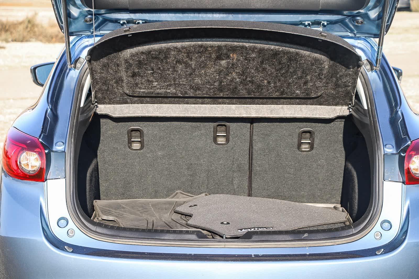 Thumbnail: 2016 Mazda Mazda3 - 24