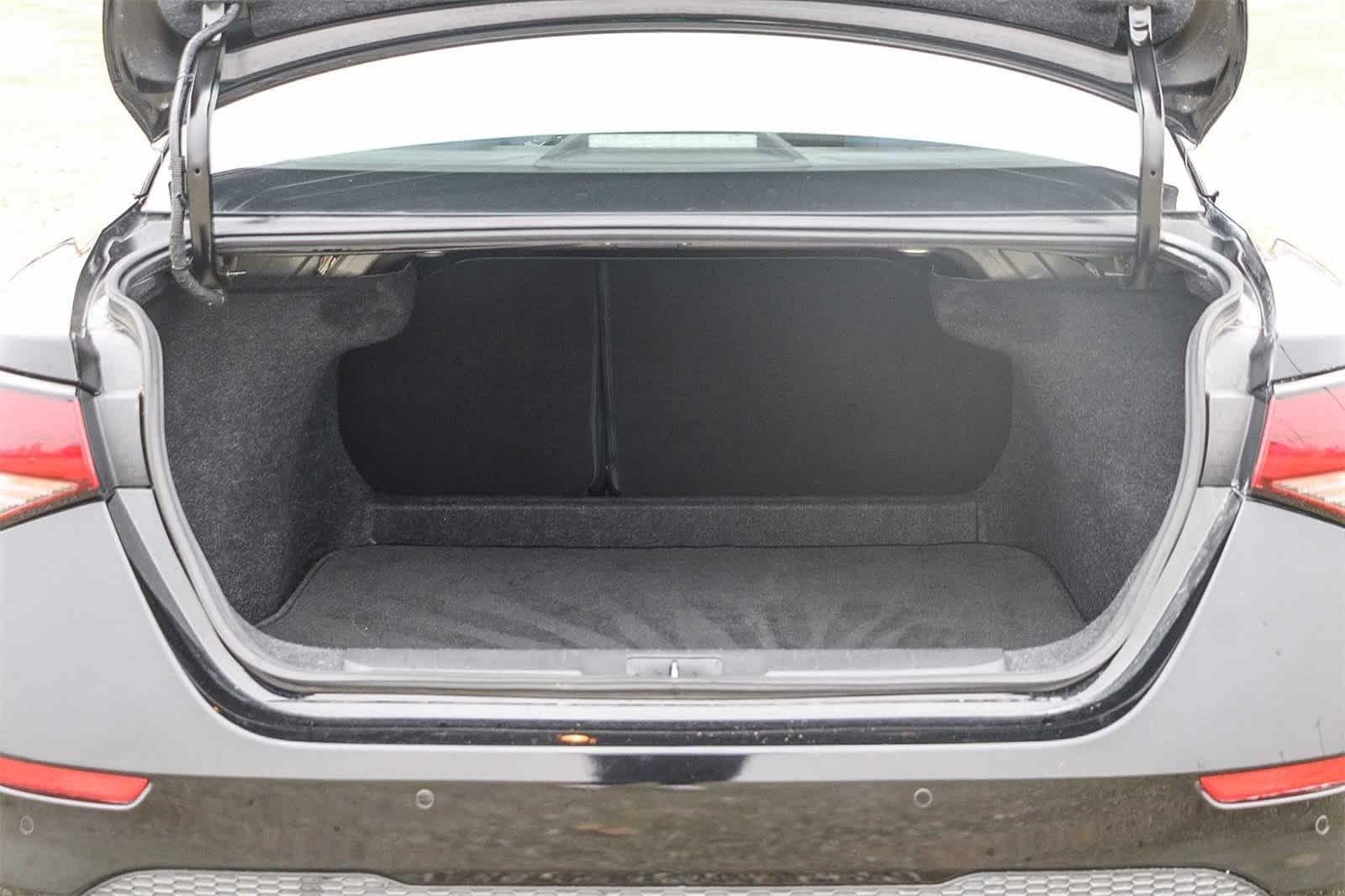 Thumbnail: 2021 Nissan Sentra - 10