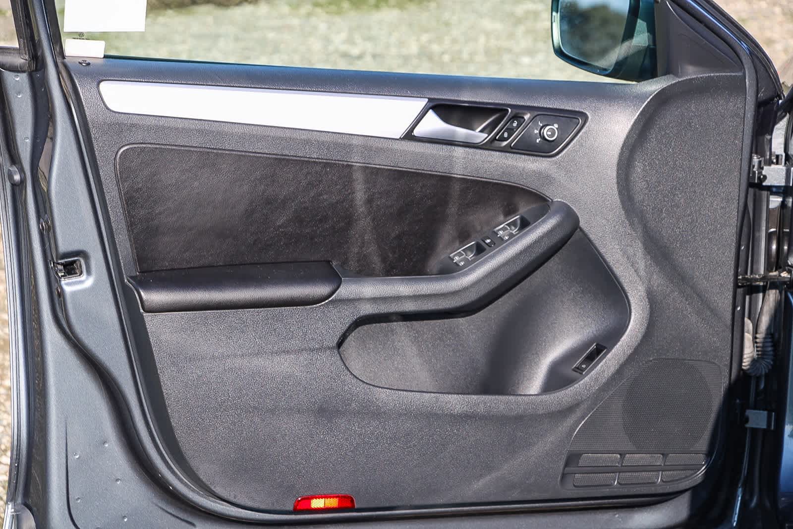 Thumbnail: 2014 Volkswagen Jetta - 19