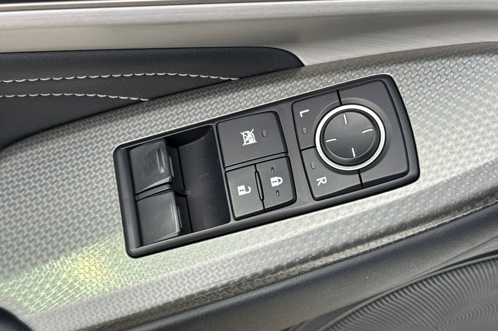 Thumbnail: 2017 Lexus RC - 13