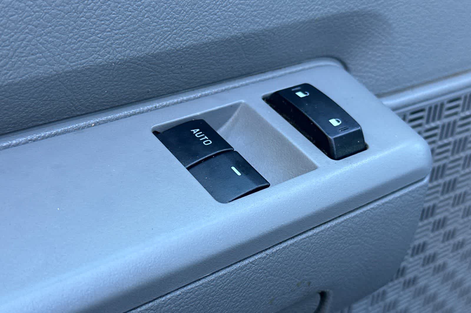 Thumbnail: 2014 Ford Econoline - 13