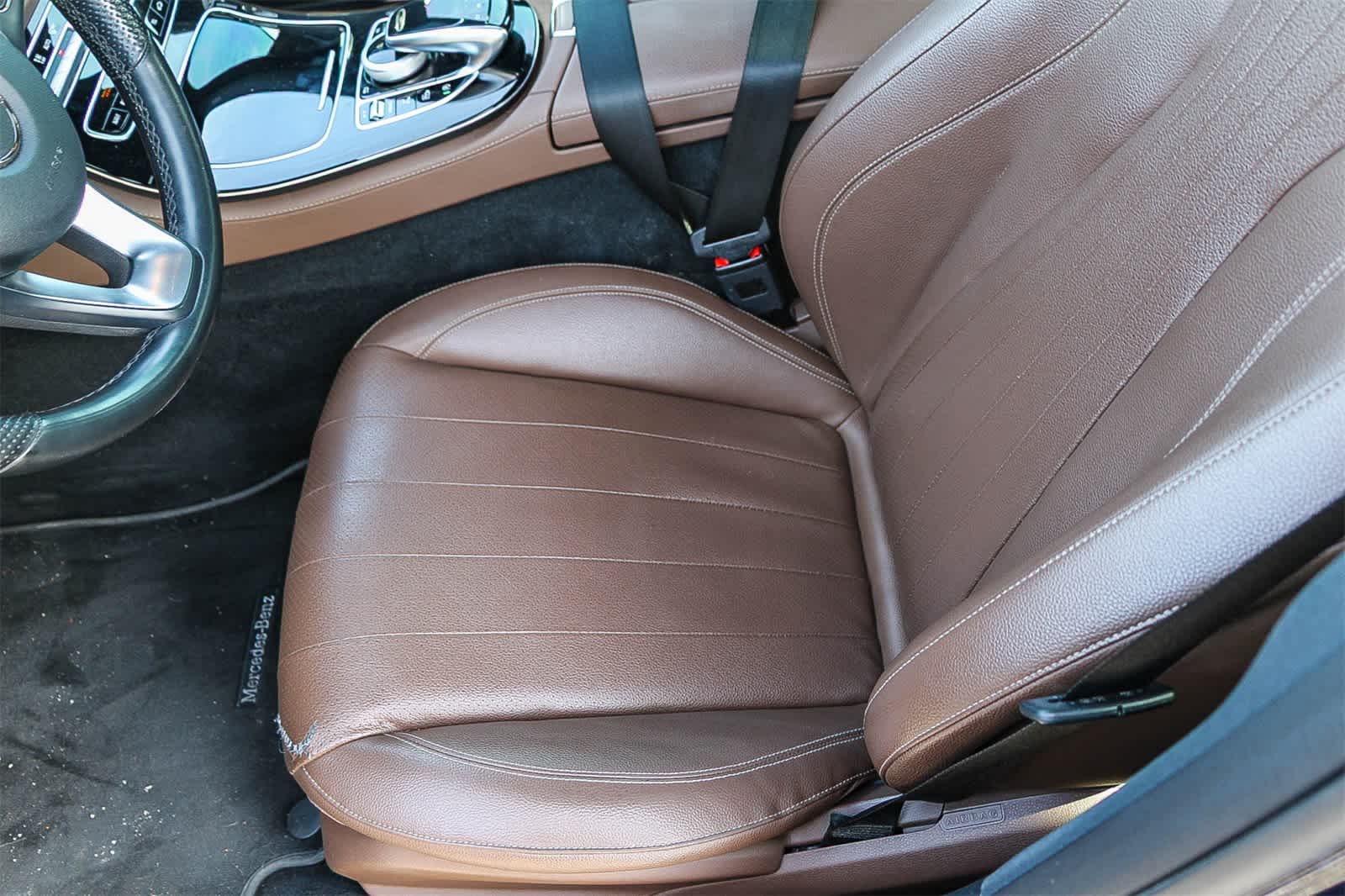 Thumbnail: 2017 Mercedes-Benz E-Class - 23