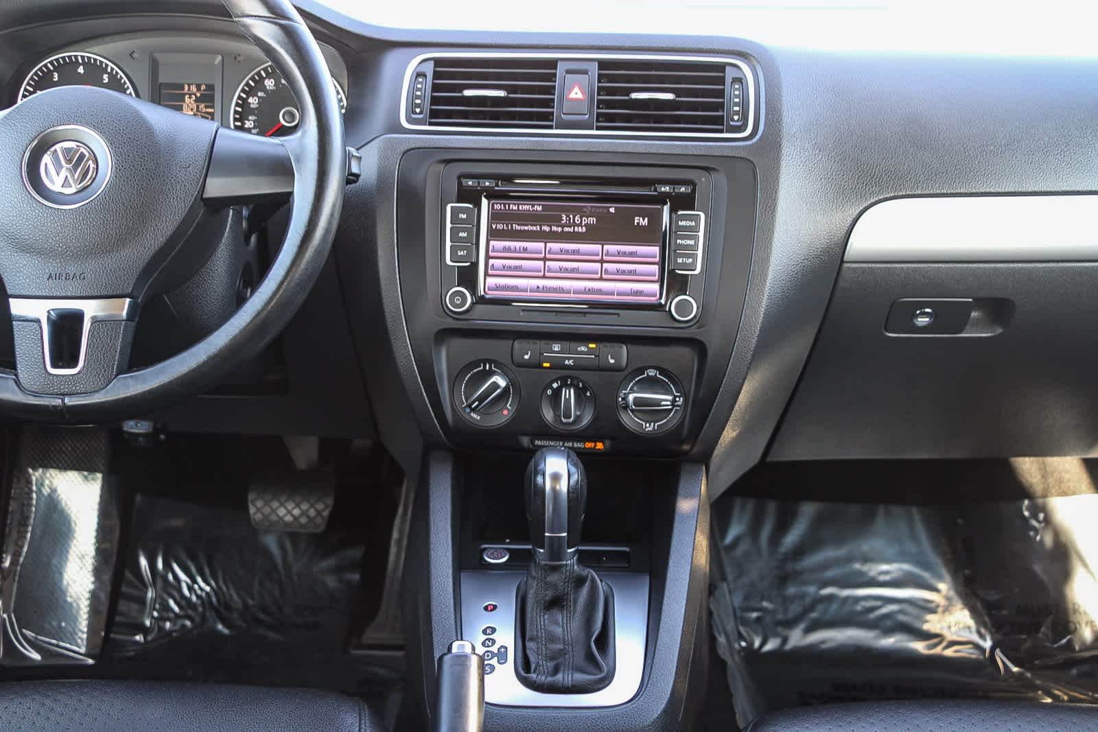 Thumbnail: 2014 Volkswagen Jetta - 13