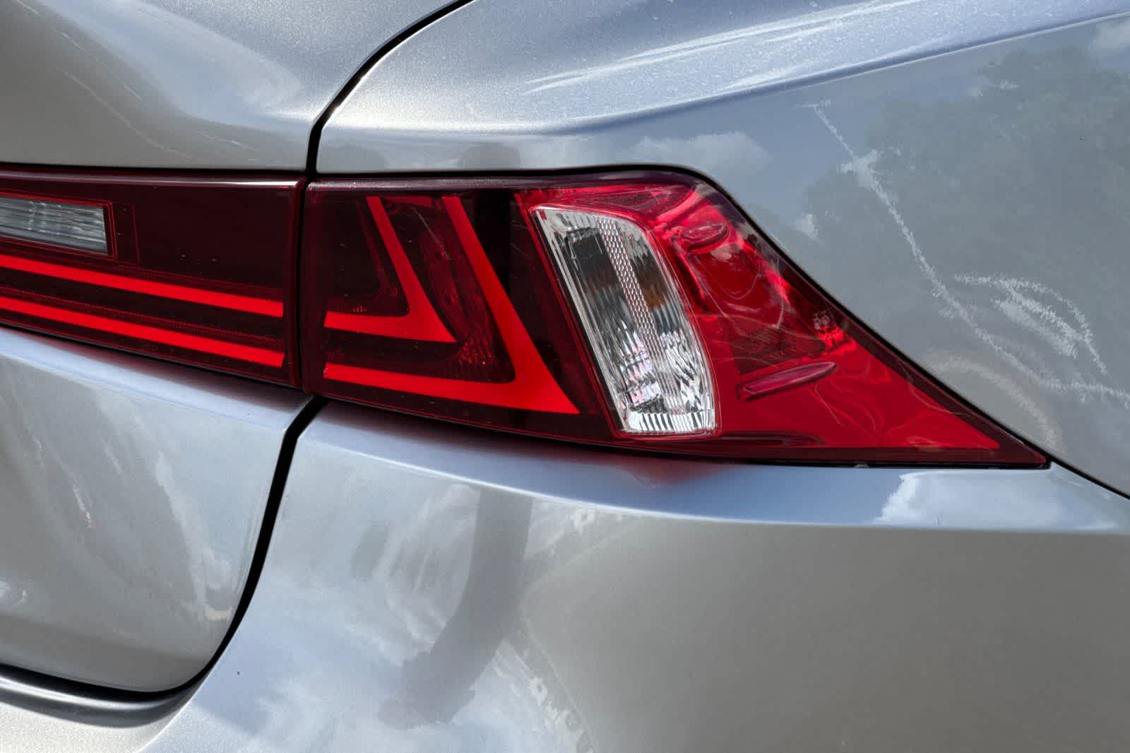 Thumbnail: 2014 Lexus IS - 30
