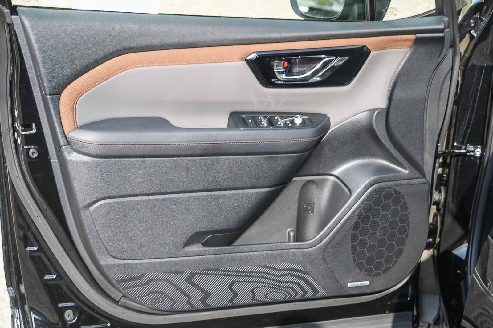 Thumbnail: 2025 Subaru Forester - 18