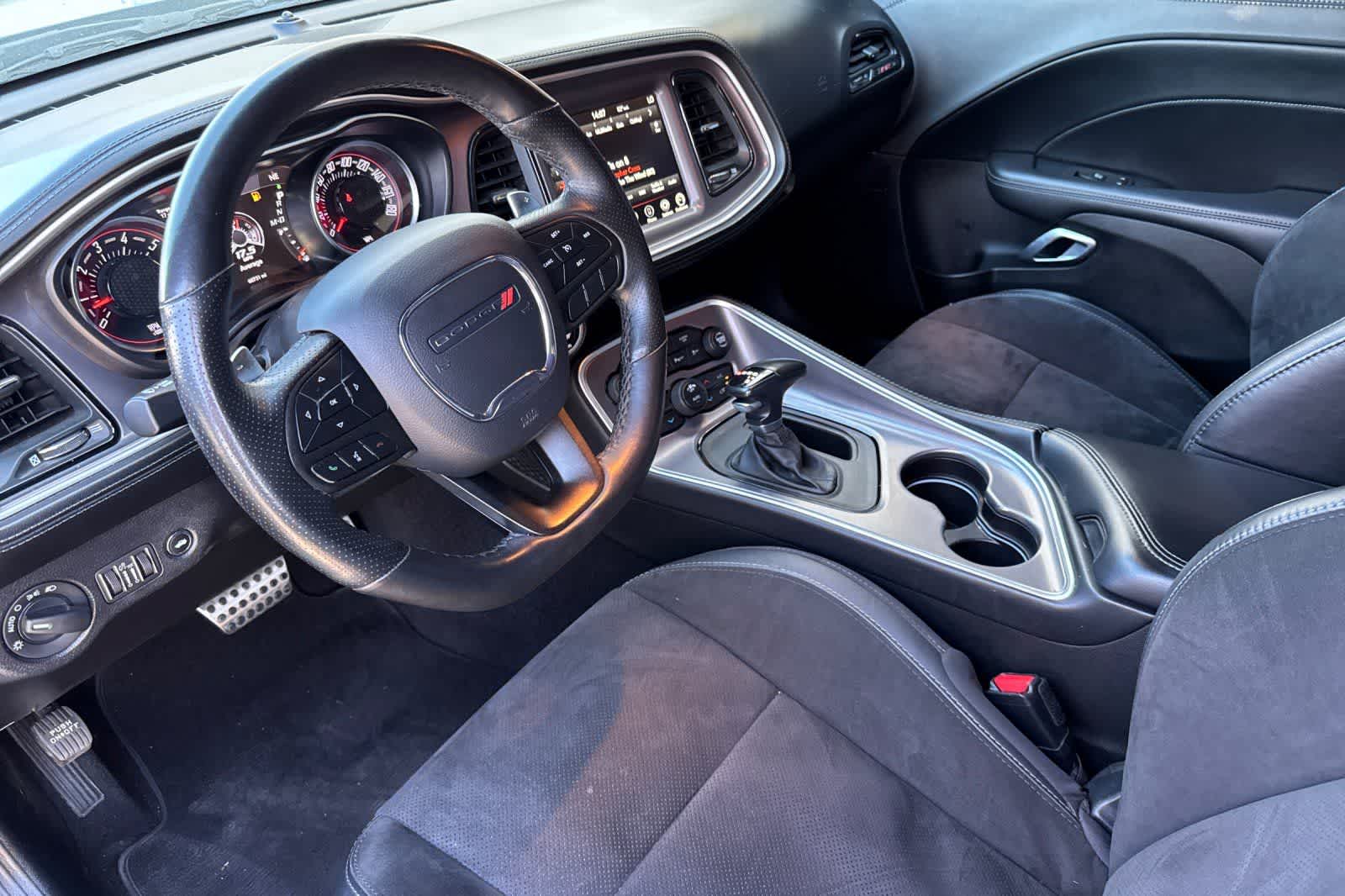 Thumbnail: 2022 Dodge Challenger - 3