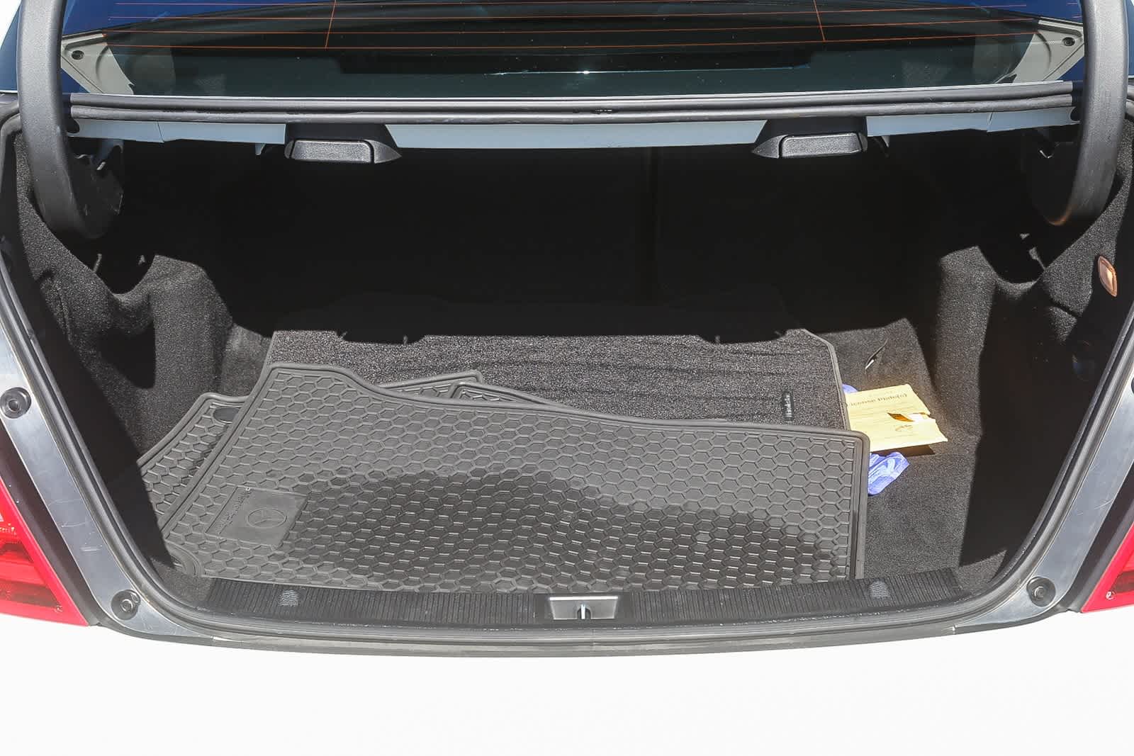 Thumbnail: 2012 Mercedes-Benz C-Class - 26