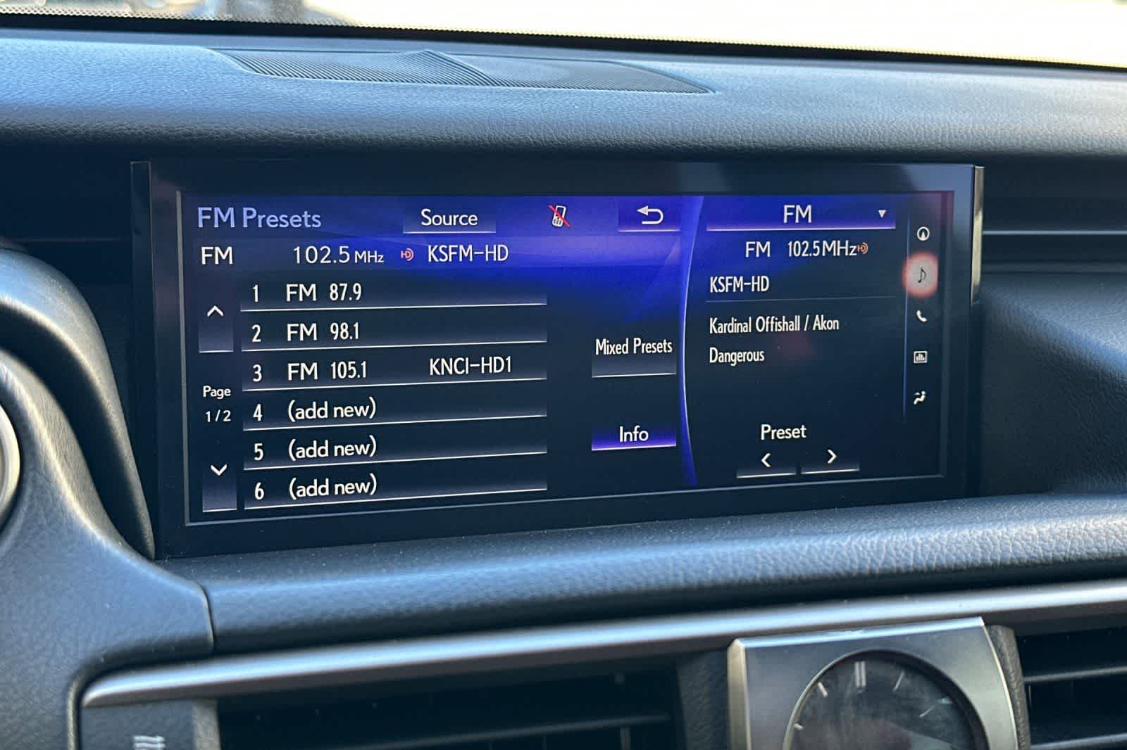 Thumbnail: 2017 Lexus IS - 19