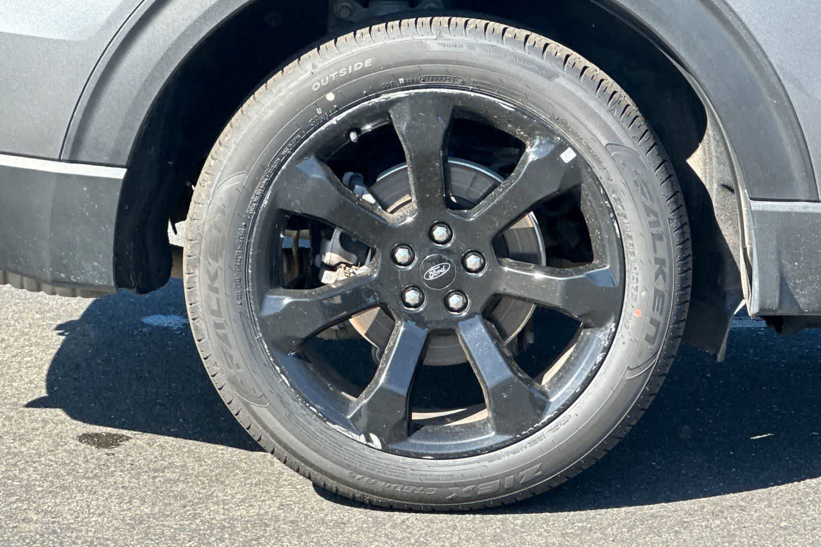Thumbnail: 2023 Ford Explorer - 32