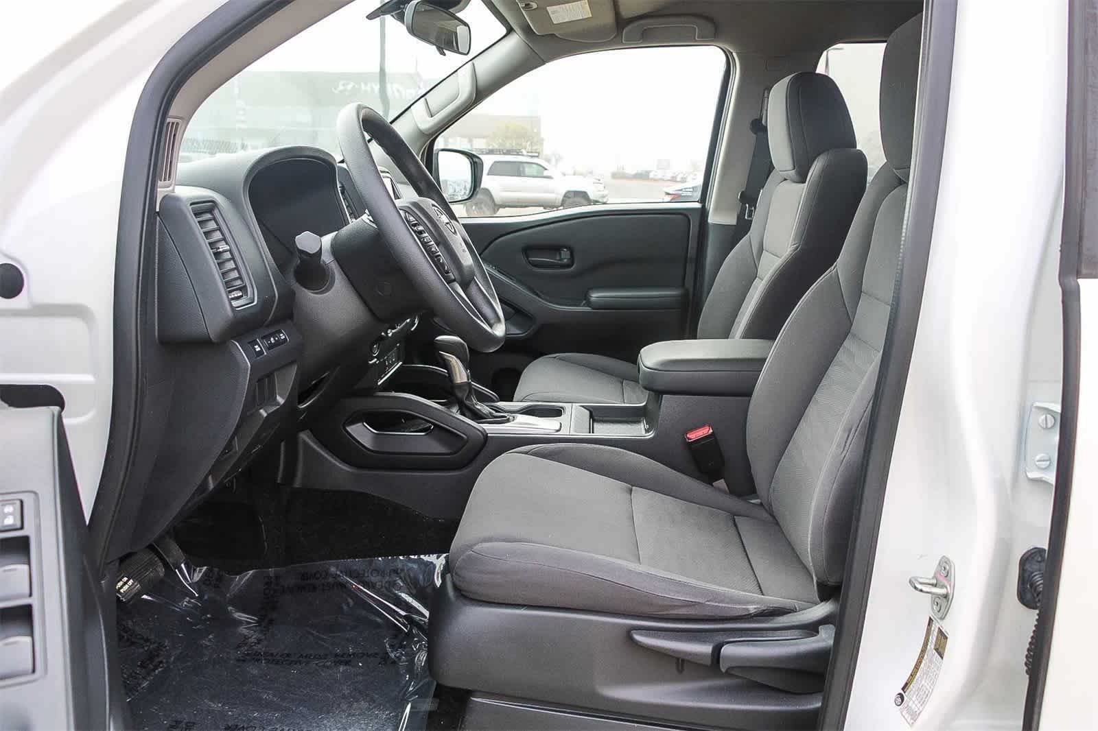 Thumbnail: 2022 Nissan Frontier - 13