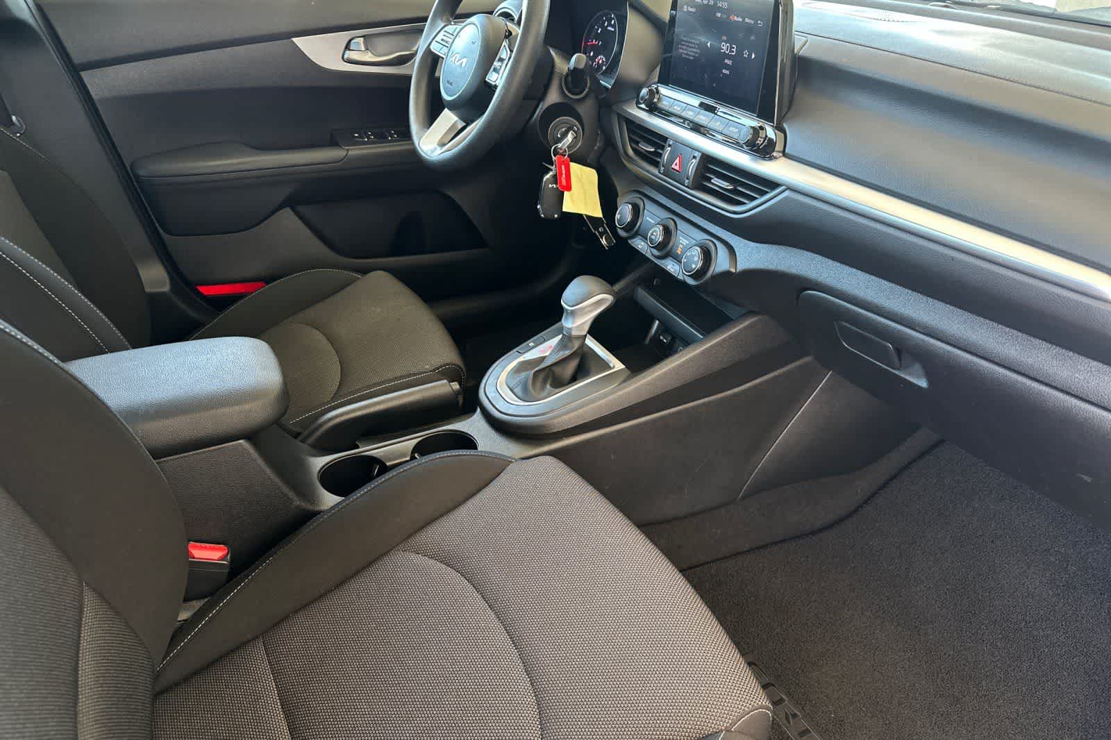 Thumbnail: 2023 Kia Forte - 14
