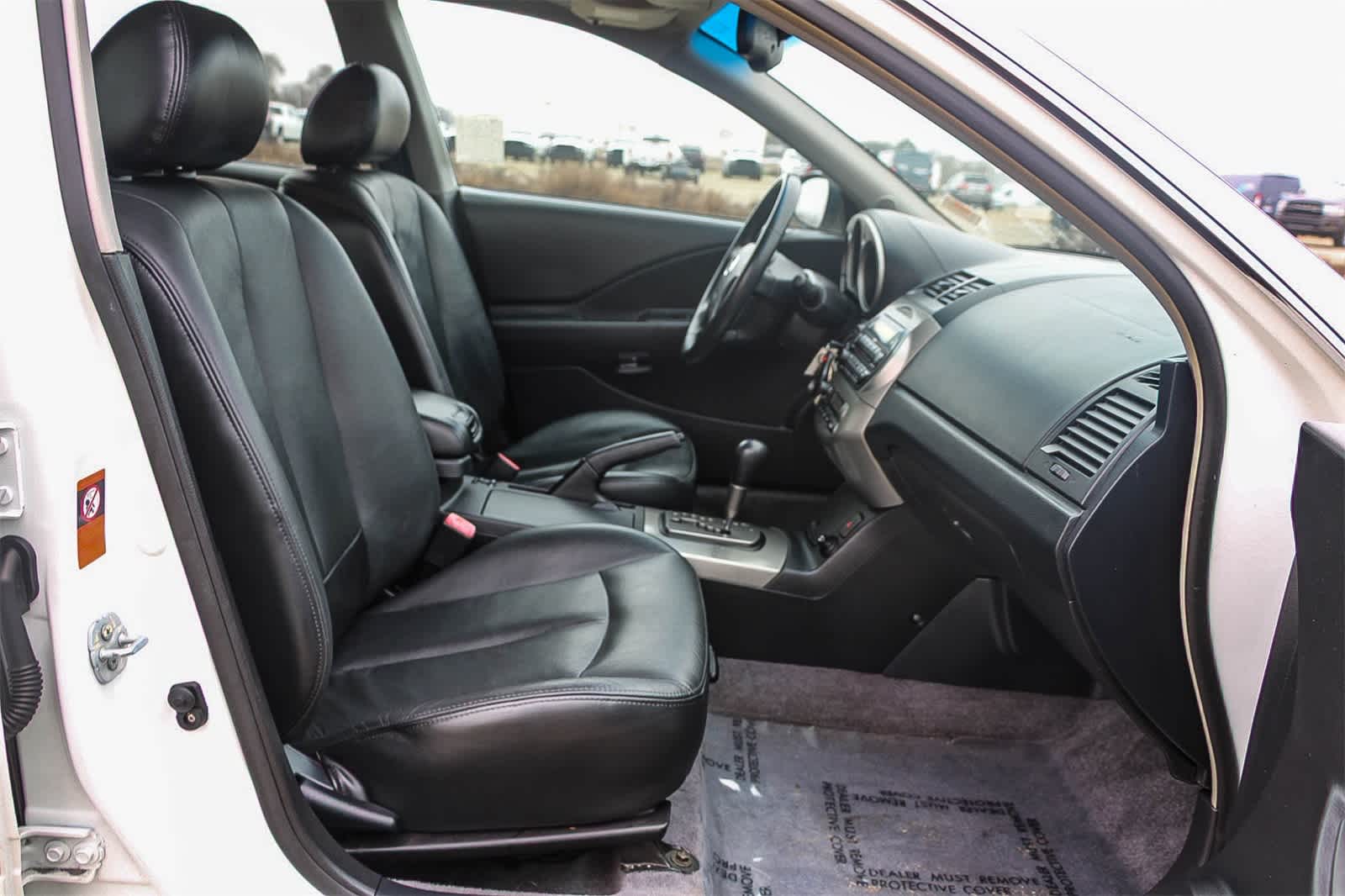 Thumbnail: 2004 Nissan Altima - 16