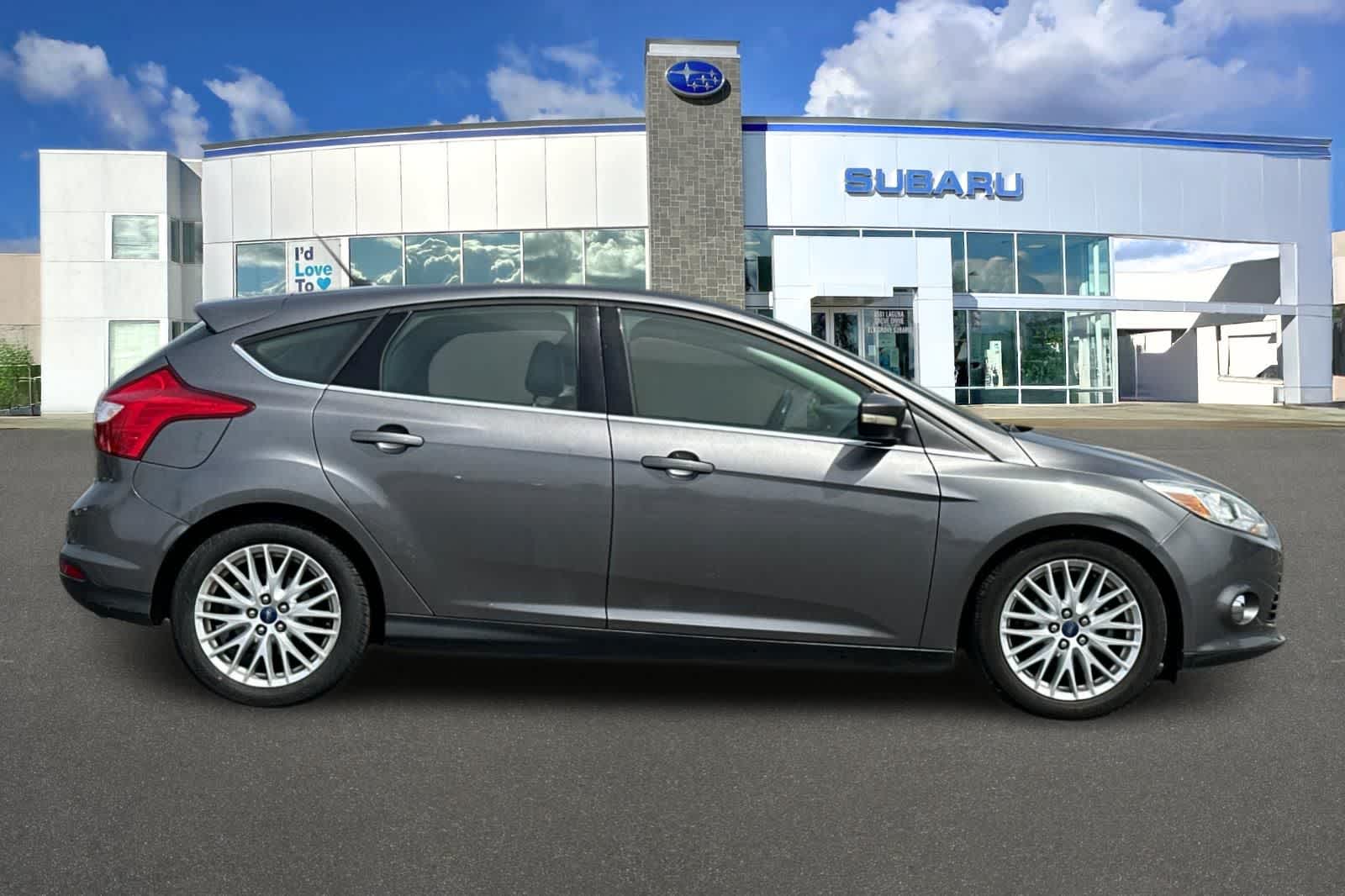 Thumbnail: 2012 Ford Focus - 6