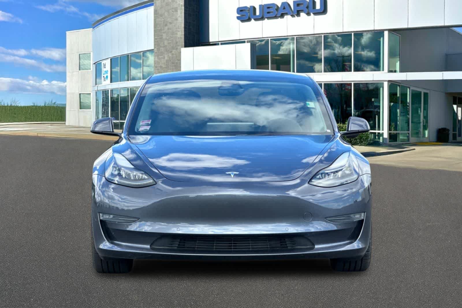 Thumbnail: 2022 Tesla Model 3 - 10