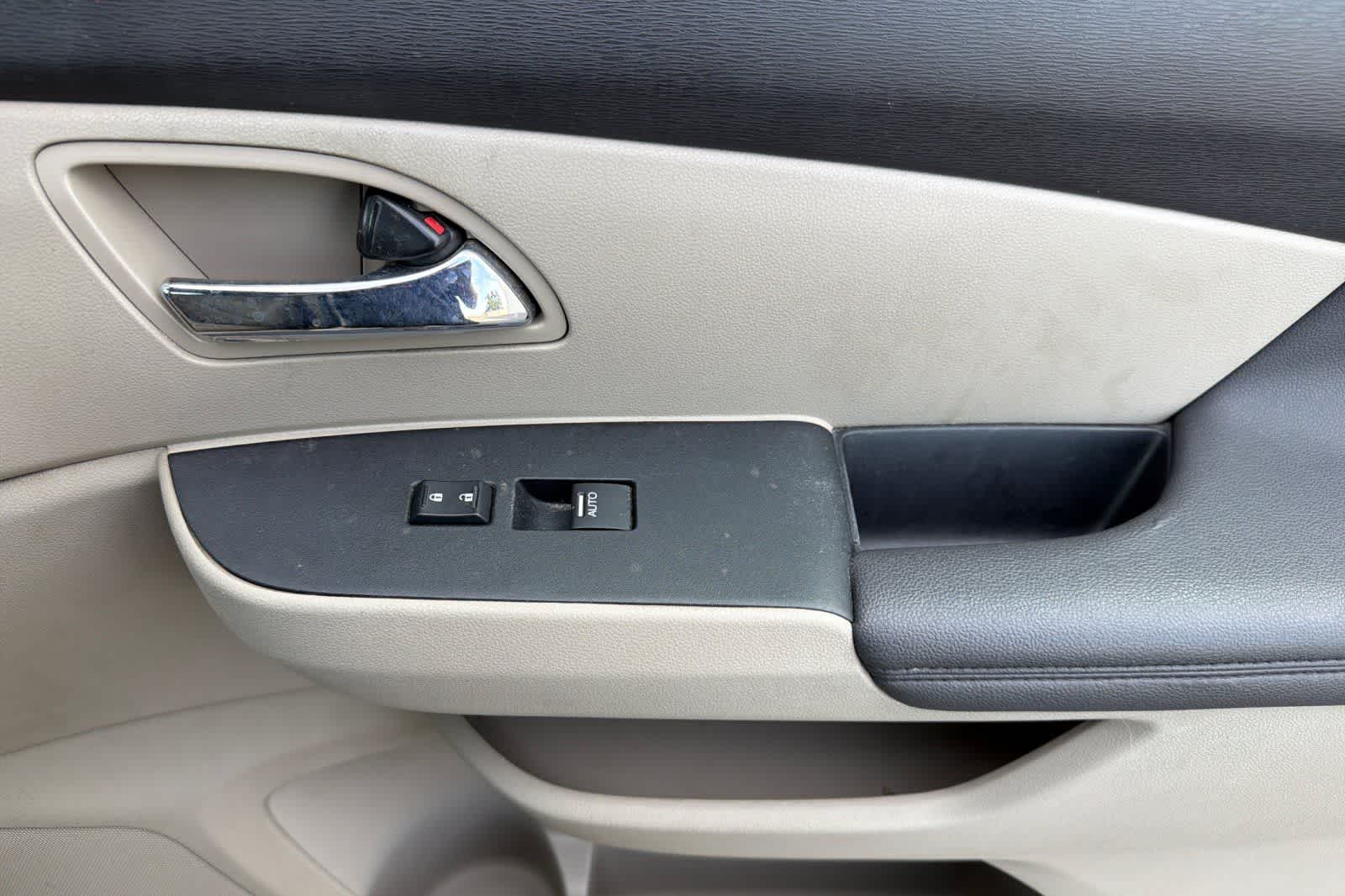 Thumbnail: 2015 Honda Odyssey - 19