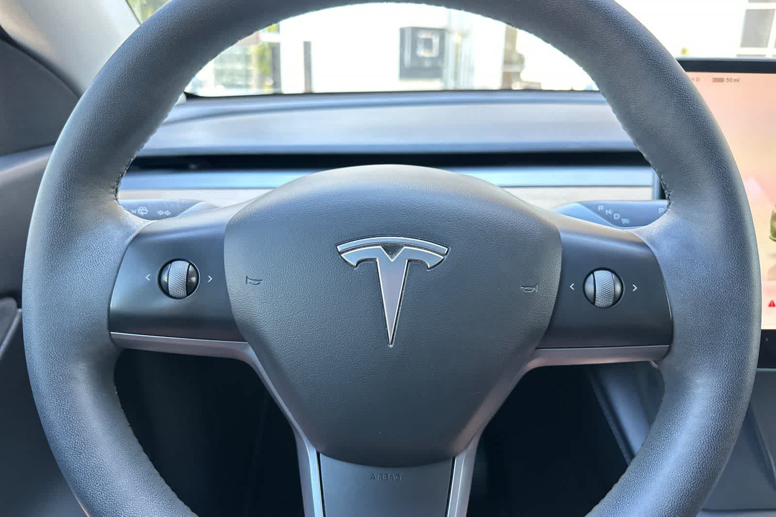 Thumbnail: 2022 Tesla Model Y - 25