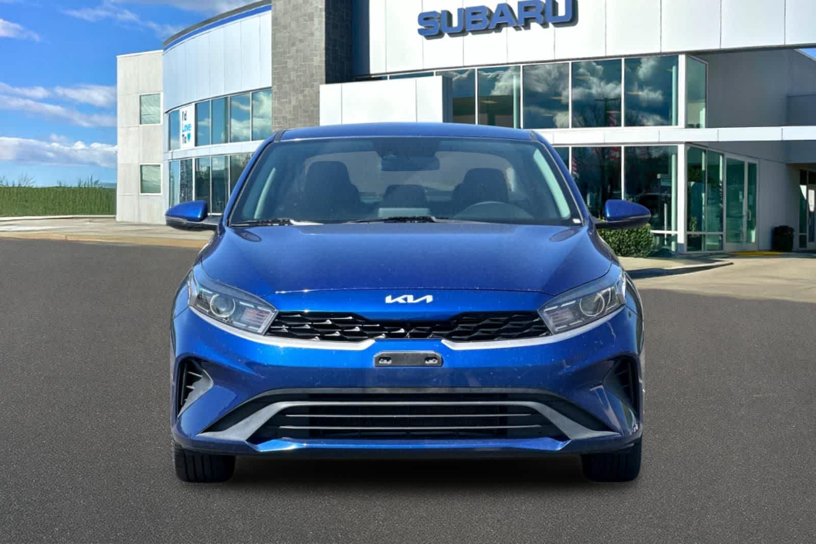 Thumbnail: 2023 Kia Forte - 9