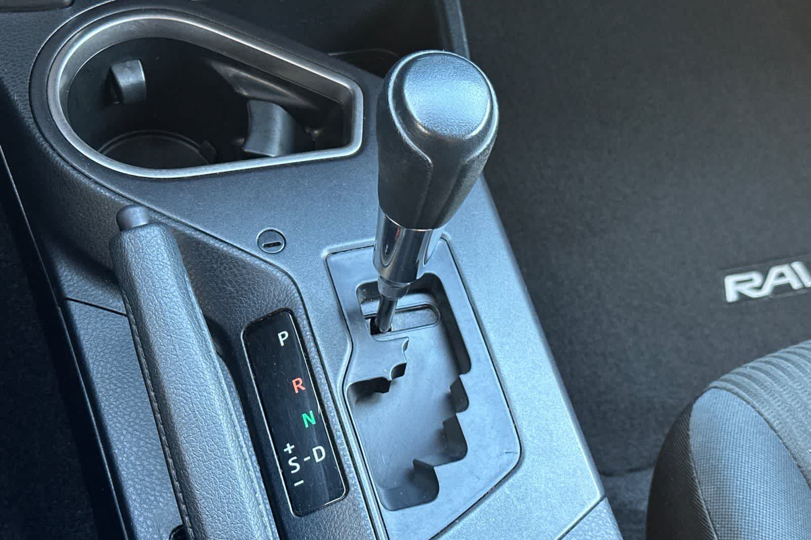 Thumbnail: 2016 Toyota RAV4 - 23