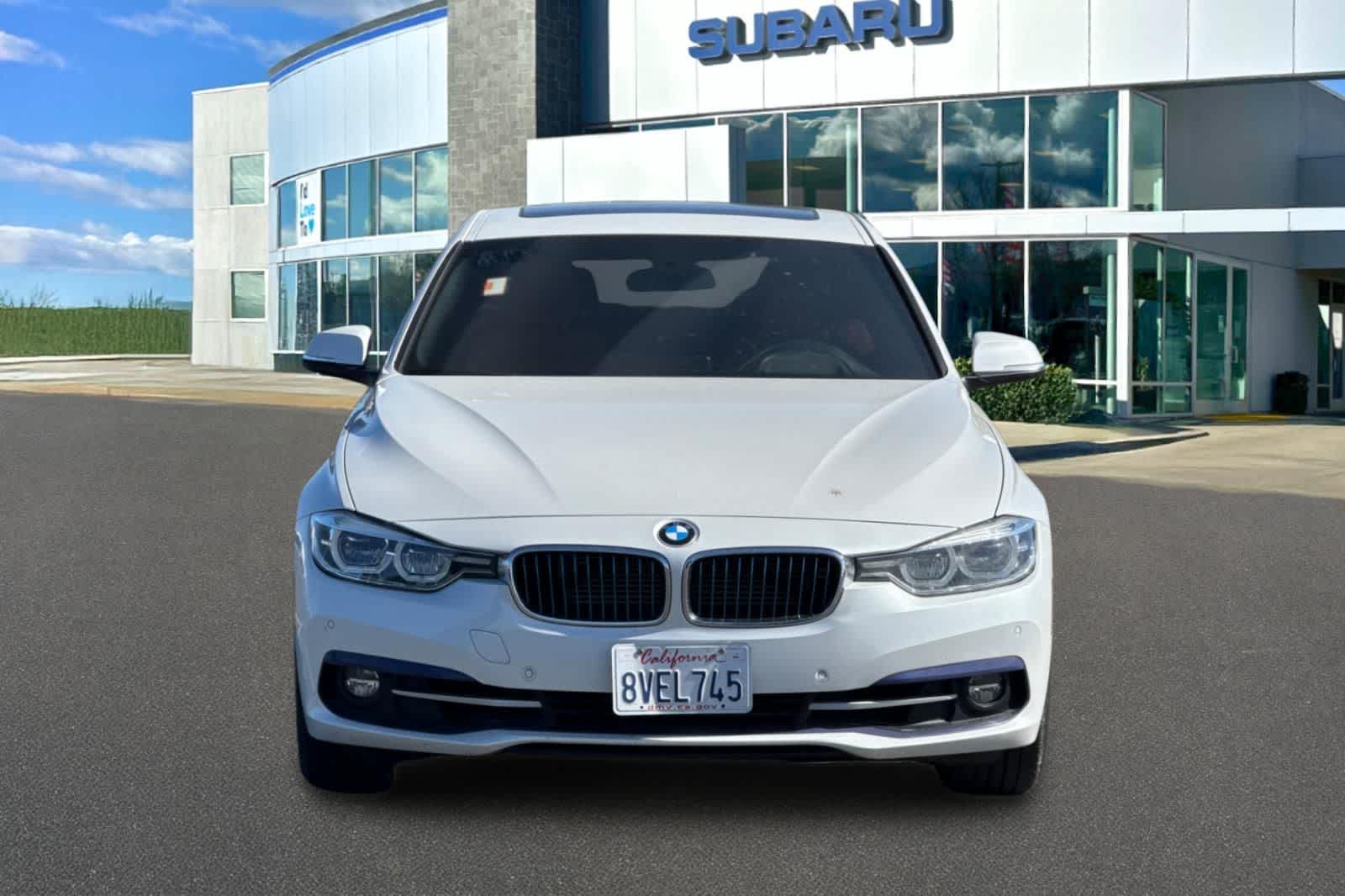 Thumbnail: 2018 BMW 3 Series - 10