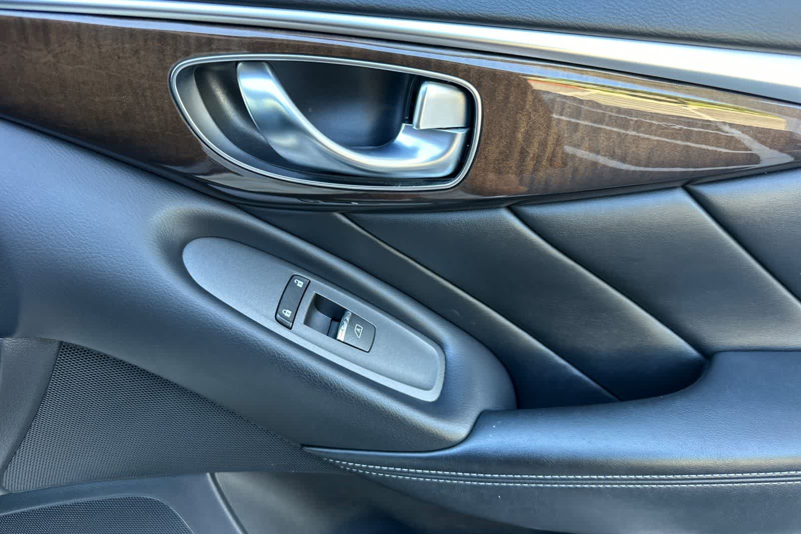 Thumbnail: 2018 INFINITI Q50 - 18