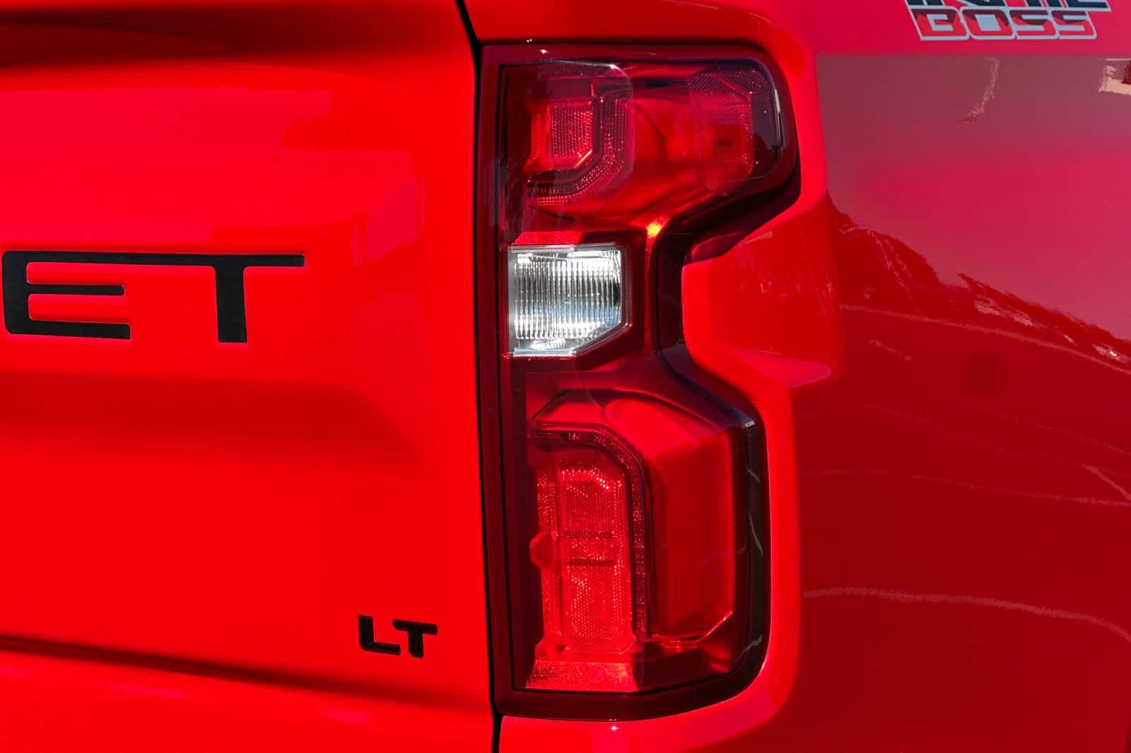 Thumbnail: 2023 Chevrolet Silverado 1500 - 31