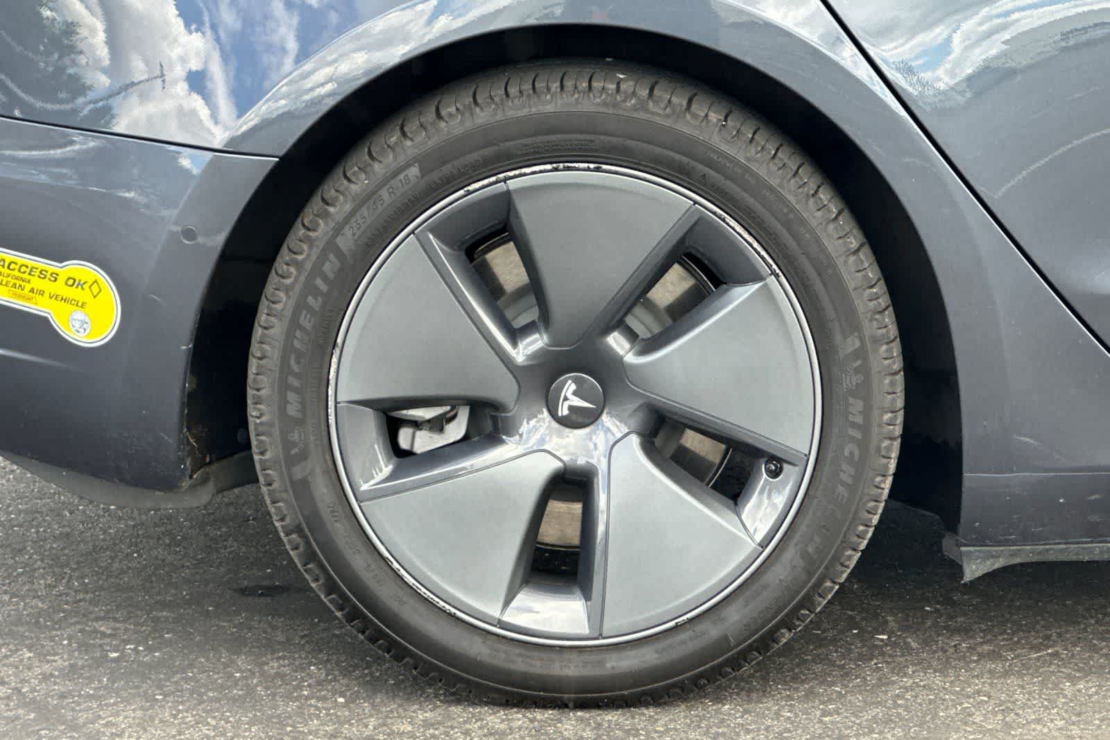 Thumbnail: 2022 Tesla Model 3 - 29