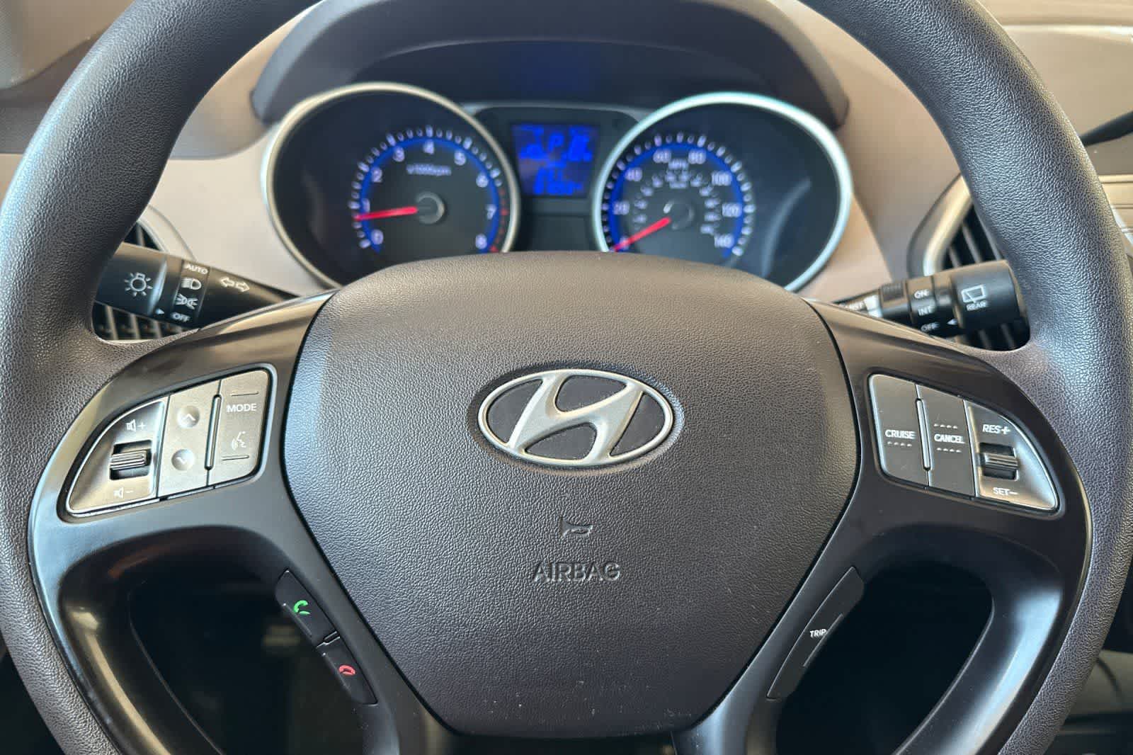 Thumbnail: 2015 Hyundai Tucson - 23