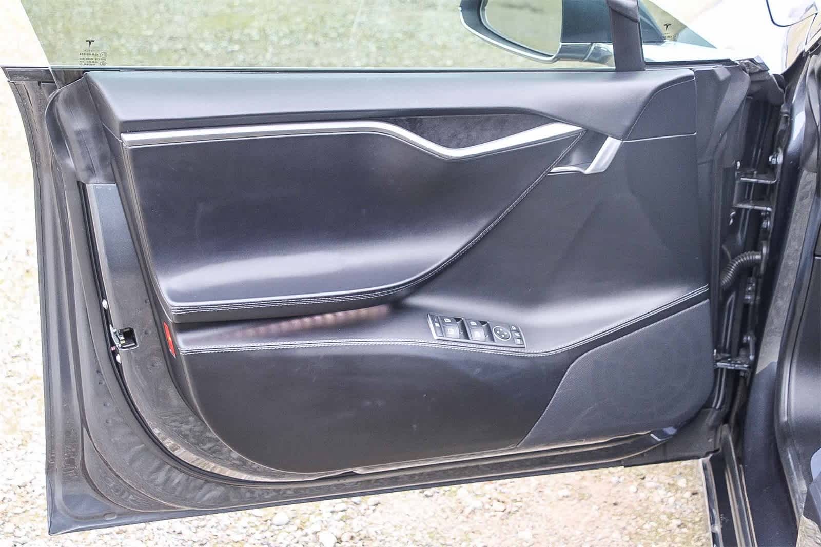 Thumbnail: 2018 Tesla Model S - 4