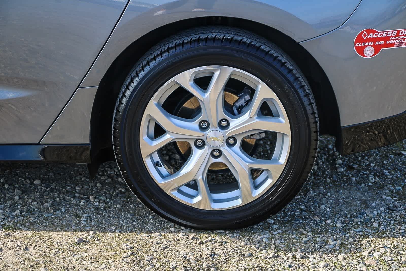 Thumbnail: 2018 Chevrolet Volt - 9