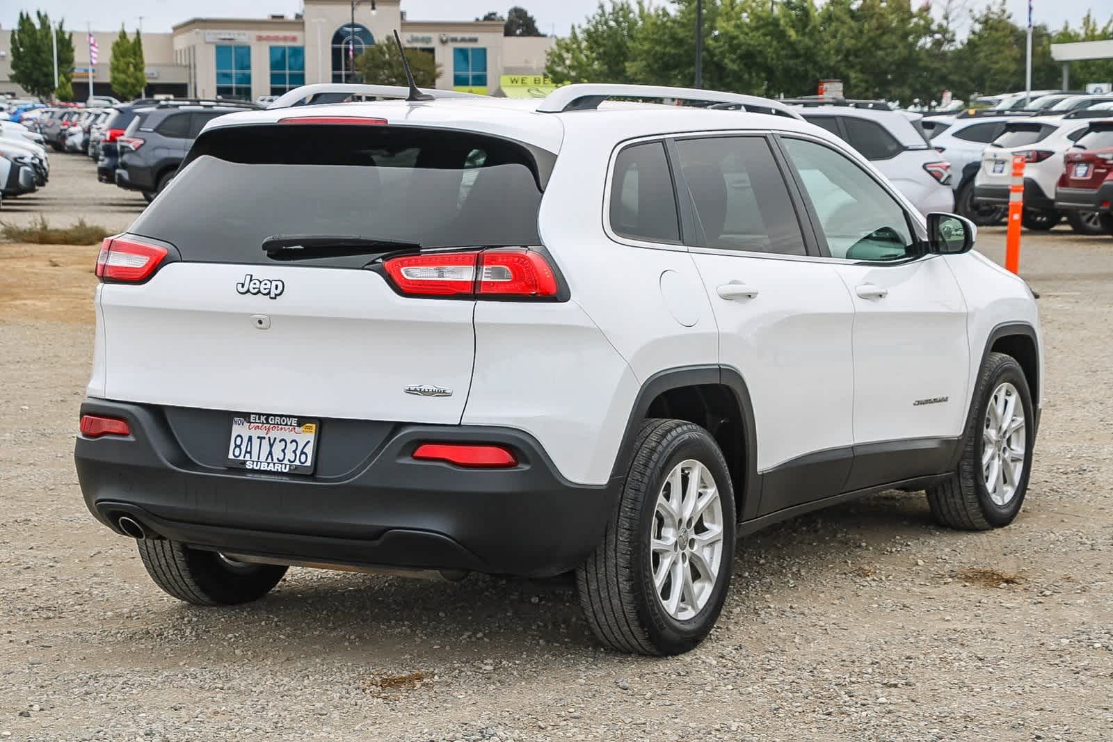 Thumbnail: 2018 Jeep Cherokee - 3