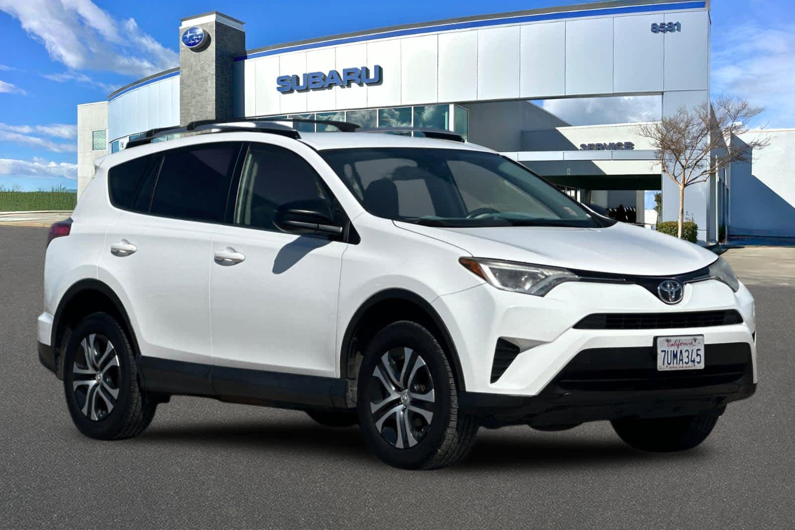 Thumbnail: 2016 Toyota RAV4 - 5
