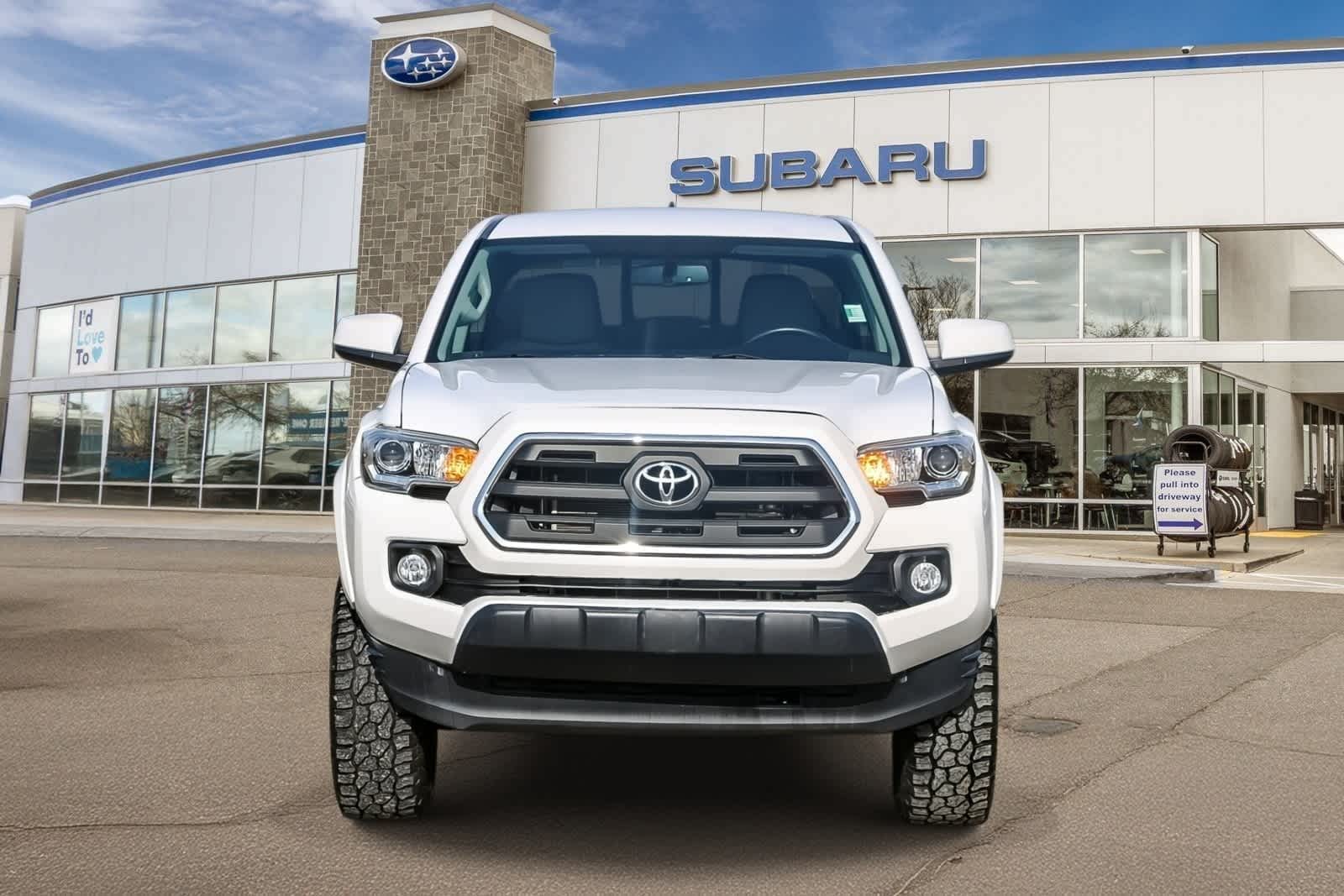 Thumbnail: 2017 Toyota Tacoma - 10