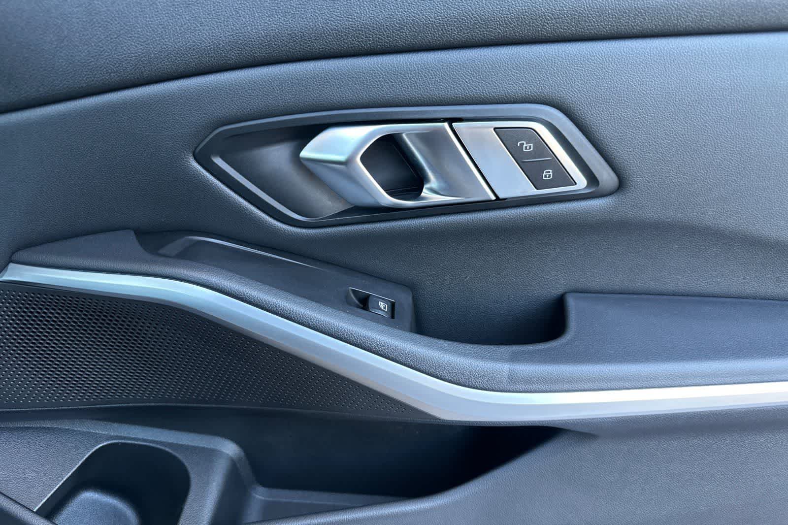 Thumbnail: 2019 BMW 3 Series - 18