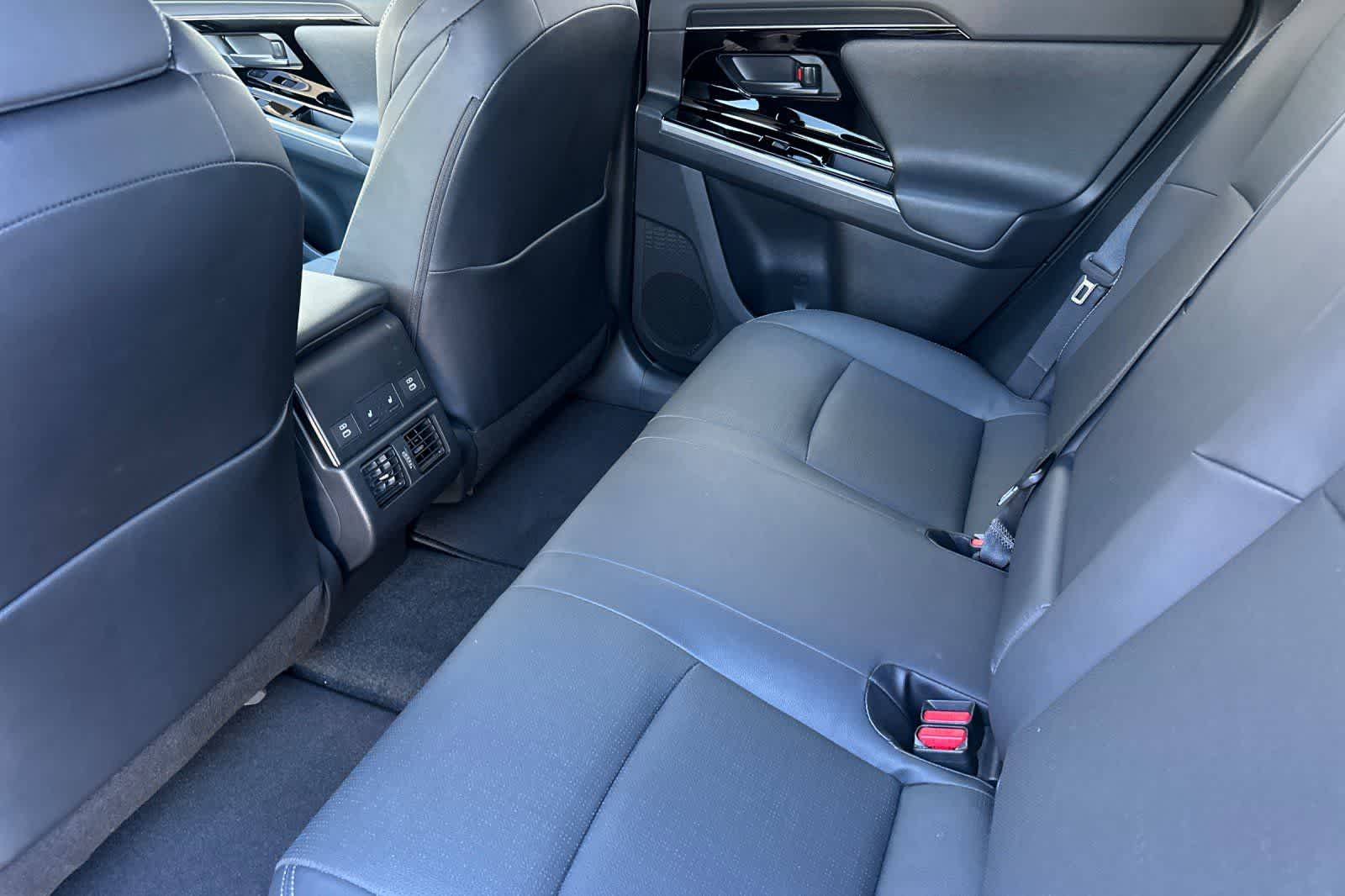 Thumbnail: 2024 Subaru Solterra - 4