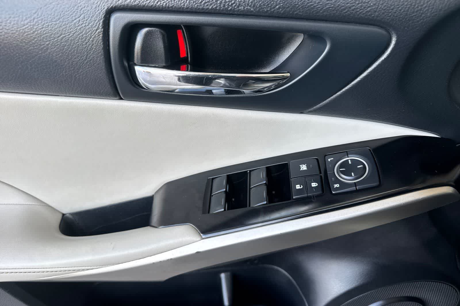 Thumbnail: 2014 Lexus IS - 11