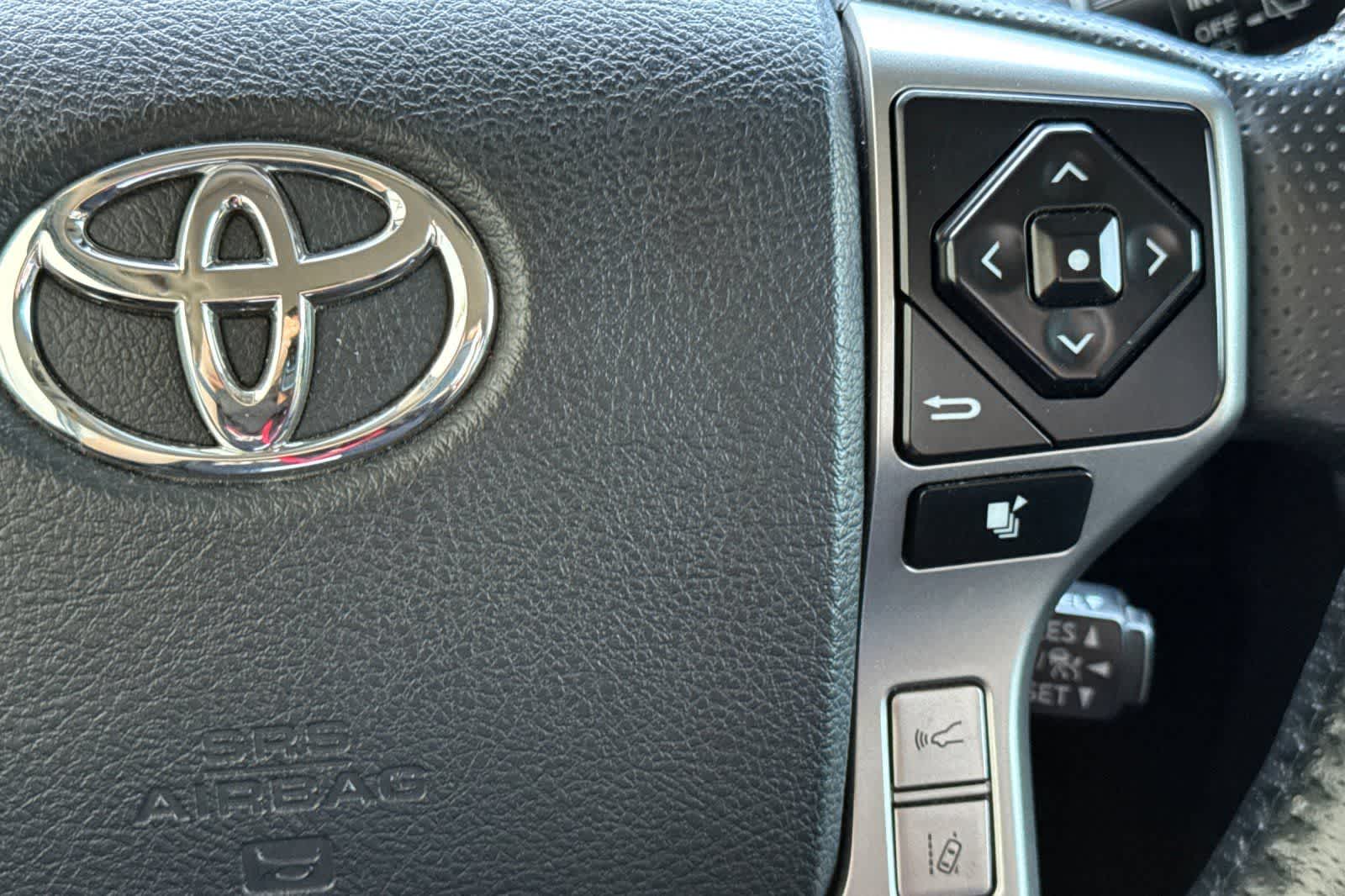 Thumbnail: 2023 Toyota 4Runner - 28