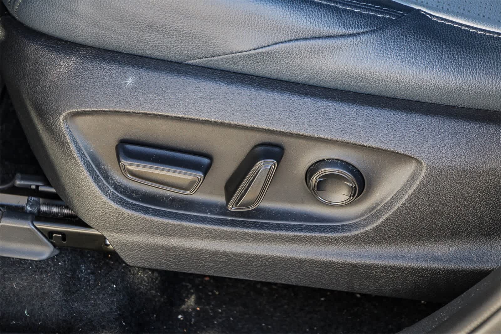 Thumbnail: 2023 Subaru Solterra - 19