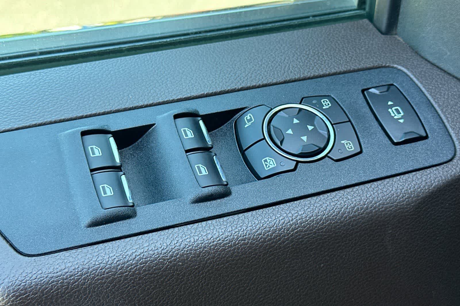 Thumbnail: 2017 Ford Econoline - 13