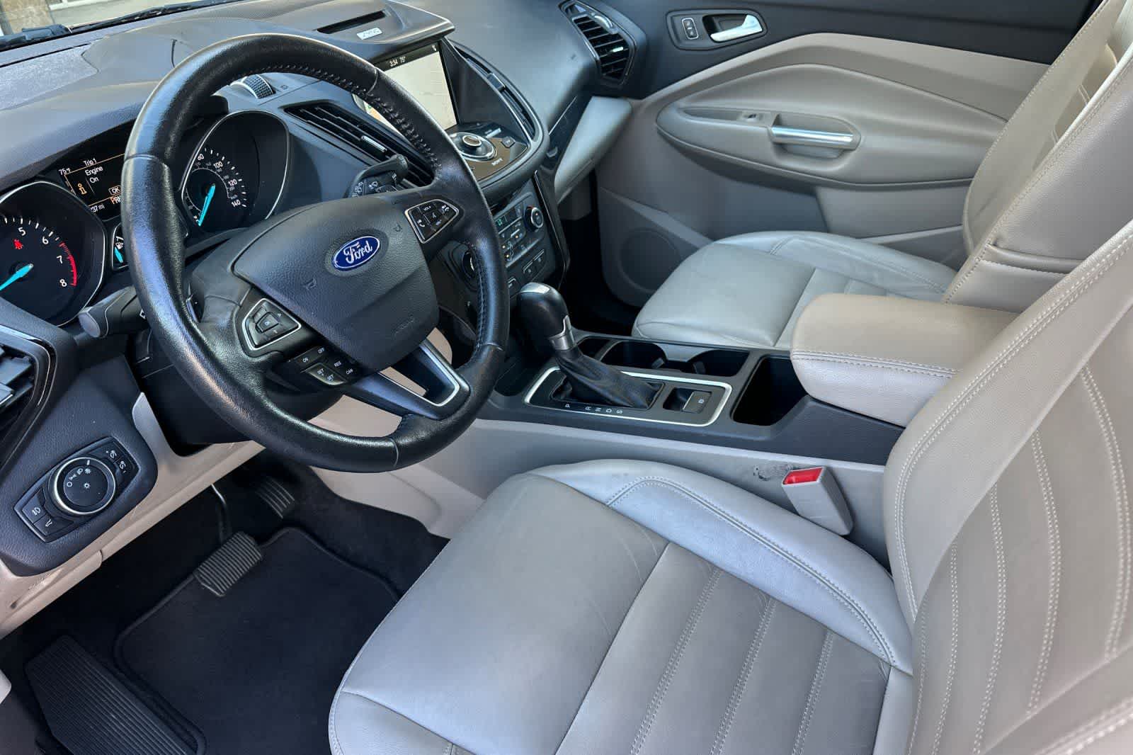 Thumbnail: 2017 Ford Escape - 11